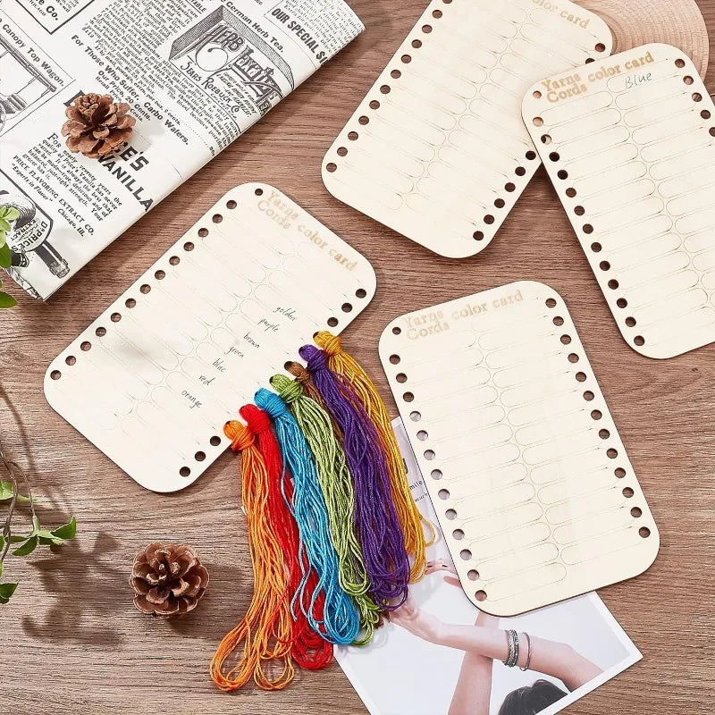 Détail produit d'un trieur de fils de broderie en bois avec zones de marquage pour les numéros