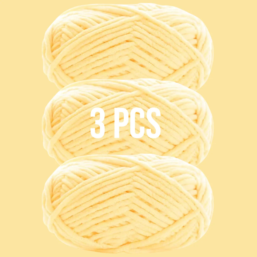Lot de 3 pelotes de laine couleur jaune pastel délicat pour layette de bébé
