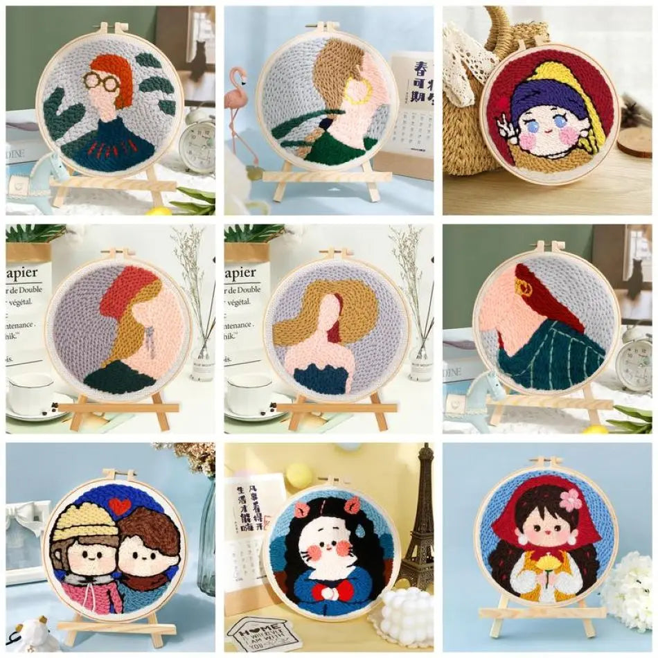 Mosaïque présentant neuf modèles différents de tambours brodés en punch needle avec des portraits de personnages, couples et motifs artistiques.