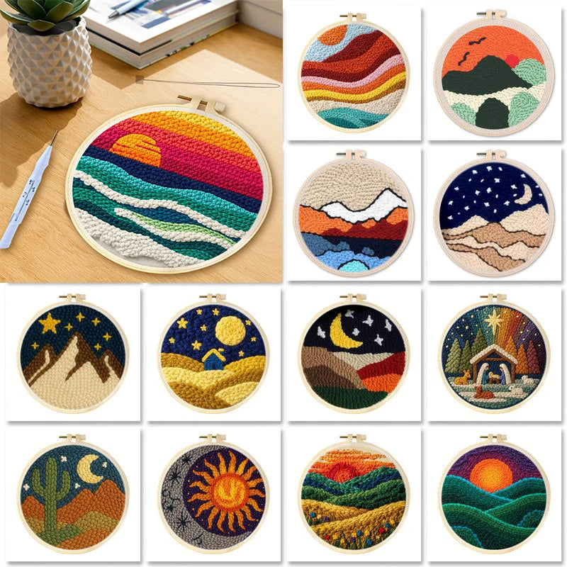 Mosaïque de tambours à broder présentant différents modèles de broderies punch needle finies avec des paysages marins, de montagnes et des motifs célestes.